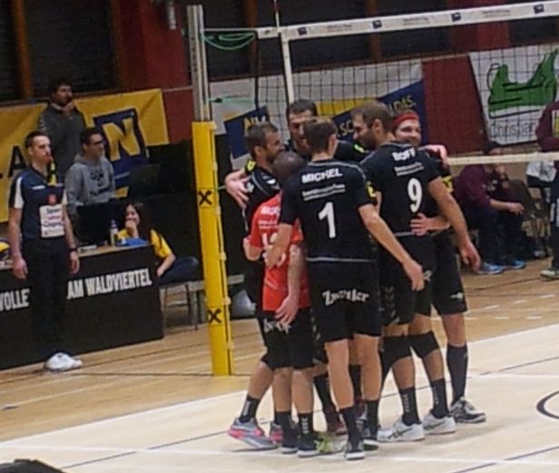 DIn allen Belangen überlegen - die Heimakteure aus Neuhaus