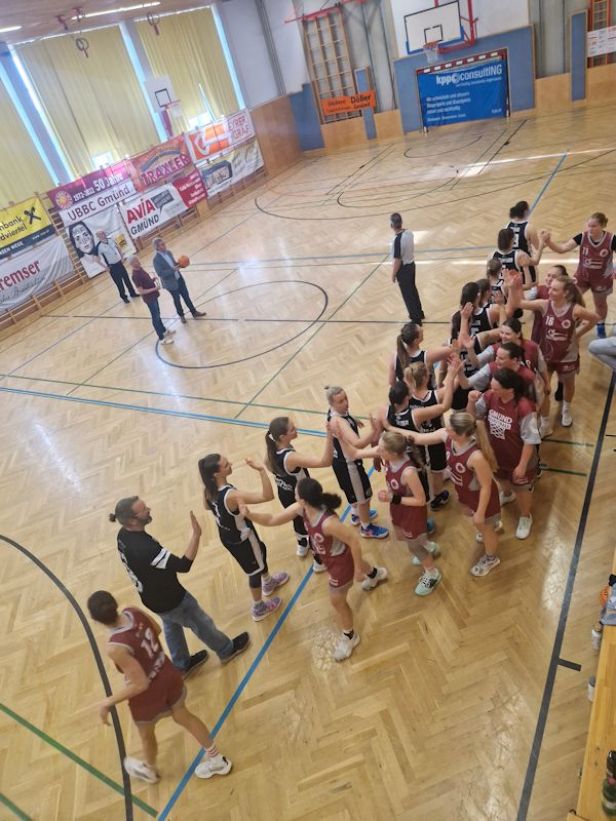Das Finale zwei begann mit einer herzlichen Begrüßung