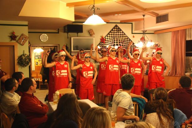 DIn allen Belangen überlegen - die Heimakteure aus Neuhaus