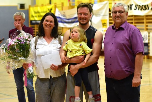 DIn allen Belangen überlegen - die Heimakteure aus Neuhaus