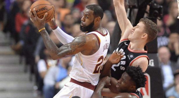 DIn allen Belangen überlegen - die Heimakteure aus Neuhaus