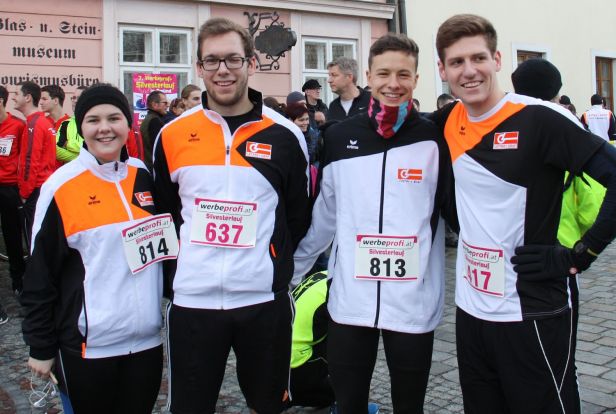 DIn allen Belangen überlegen - die Heimakteure aus Neuhaus