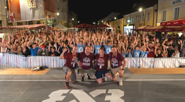 DIn allen Belangen überlegen - die Heimakteure aus Neuhaus