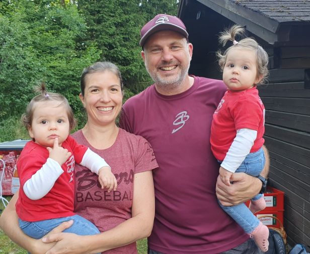 DIn allen Belangen überlegen - die Heimakteure aus Neuhaus