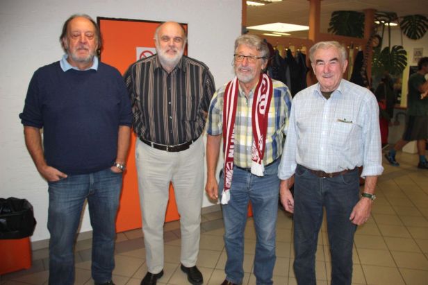 DIn allen Belangen überlegen - die Heimakteure aus Neuhaus