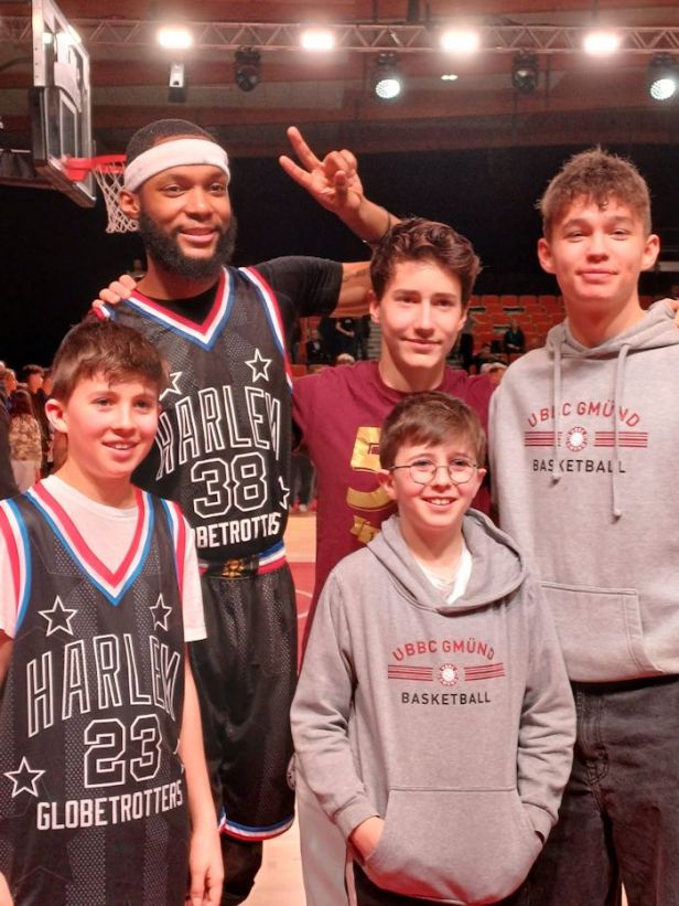 DIn allen Belangen überlegen - die Heimakteure aus Neuhaus